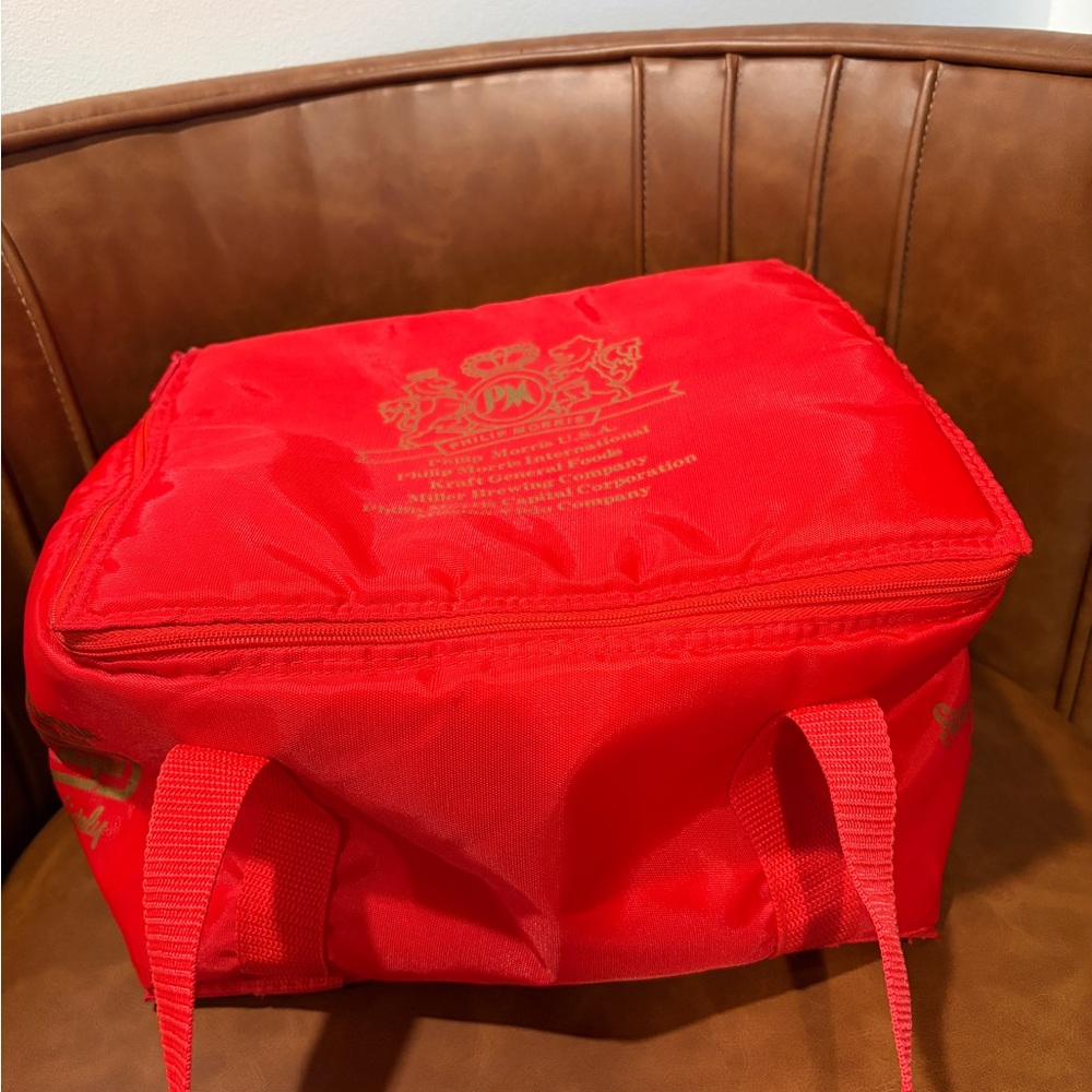 Vintage Phillip Morris  Insulated Soft Cooler Duffel Bag Marlboro promotional